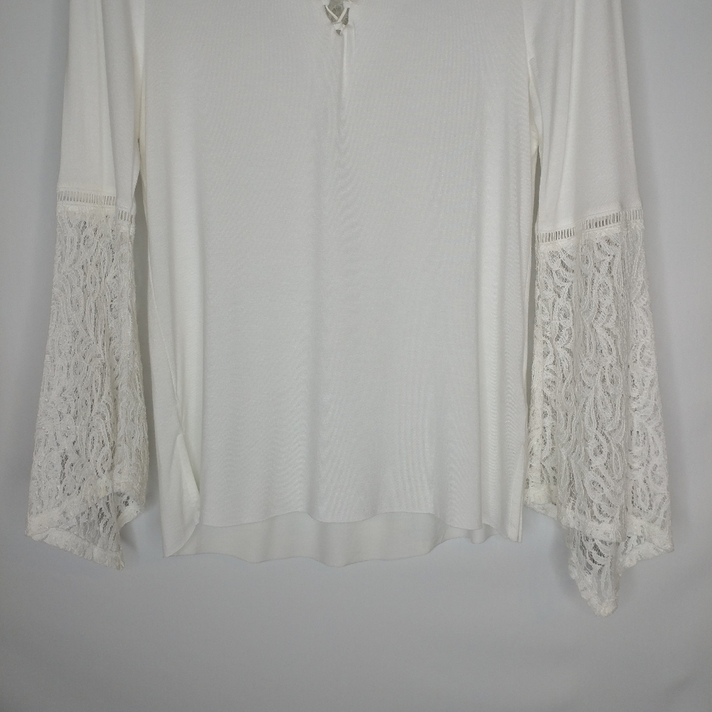 Democracy Women's Bell SLV V-Neck Lace Up Top - Picture 5 of 13